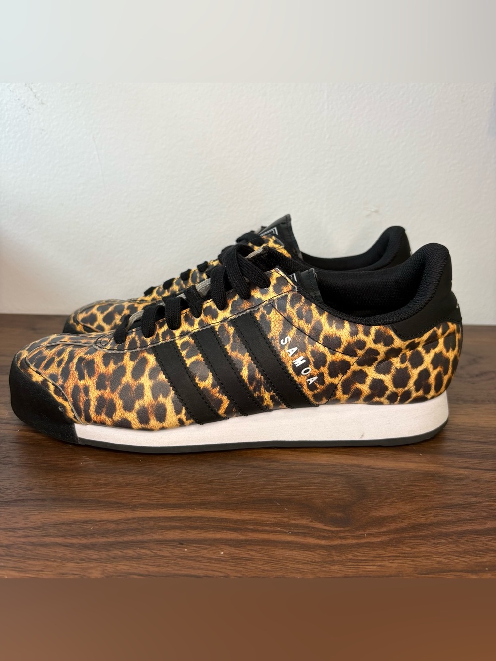 Adidas Samoa Leopard Cheetah Print Sneakers Women's Size 9 C75459 Black Brown - Picture 6 of 9